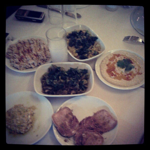 Foto scattata a Hayyam Aegean Cuisine - Marmaris da İbrahim A. il 12/20/2012