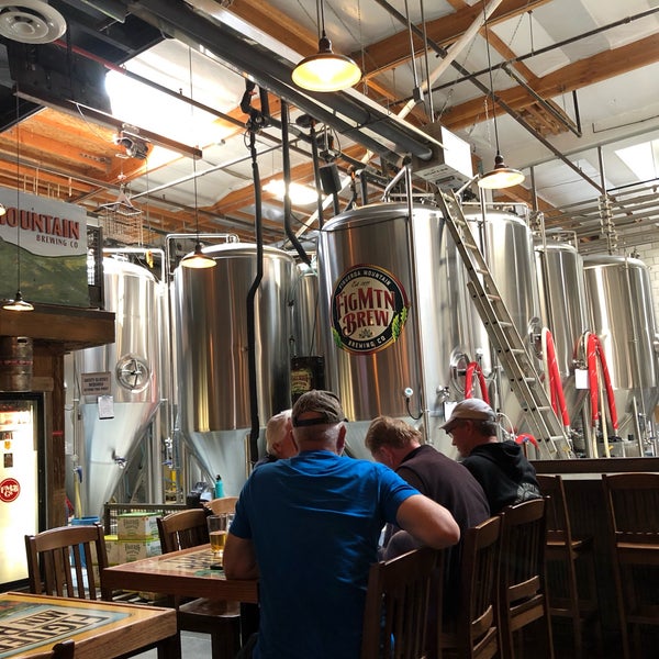 Das Foto wurde bei Figueroa Mountain Brewing Company von Dianna 4. am 3/9/2019 aufgenommen