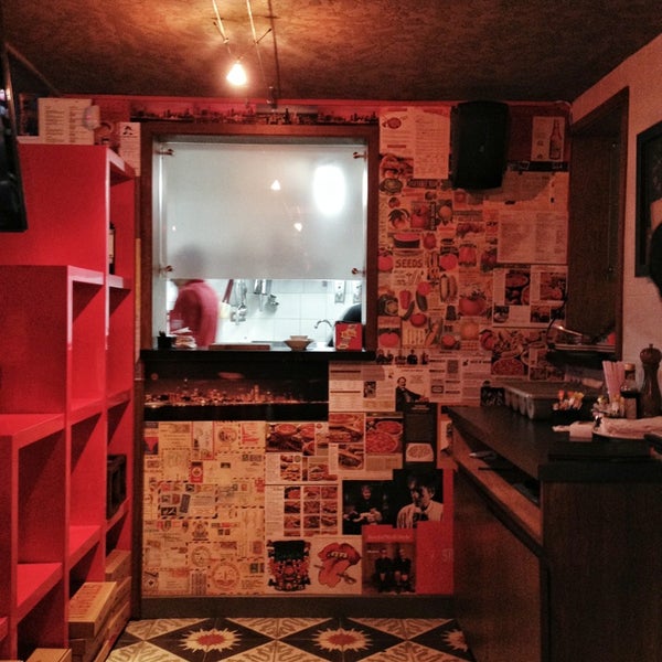 2/10/2013에 Mamboloco님이 Stromboli Deep Dish Pizza에서 찍은 사진