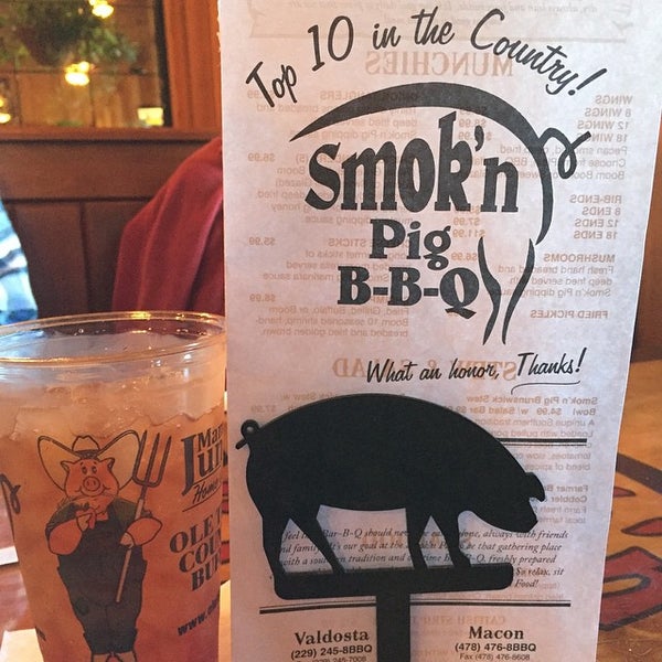 Foto tomada en Smok&#39;n Pig BBQ  por Dan B. el 11/29/2014