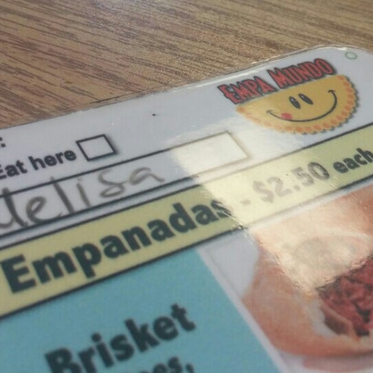 11/15/2015에 Melisa R.님이 Empa Mundo - World of Empanadas에서 찍은 사진