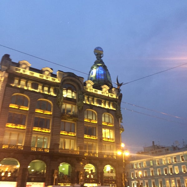 9/26/2015 tarihinde Urik Z.ziyaretçi tarafından Nevsky Prospect'de çekilen fotoğraf
