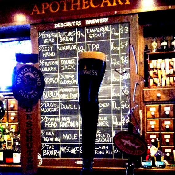 Foto diambil di Skeptical Chymist Irish Restaurant &amp; Pub oleh Monique S. pada 11/10/2012