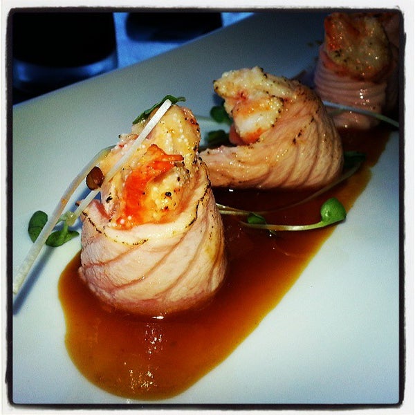 Das Foto wurde bei Miso Asian Grill &amp; Sushi Bar von Missy C. am 6/21/2013 aufgenommen