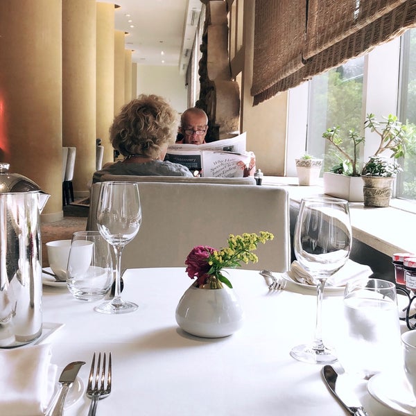 Снимок сделан в Lacroix Restaurant at The Rittenhouse пользователем Maggie W. 8/6/2019