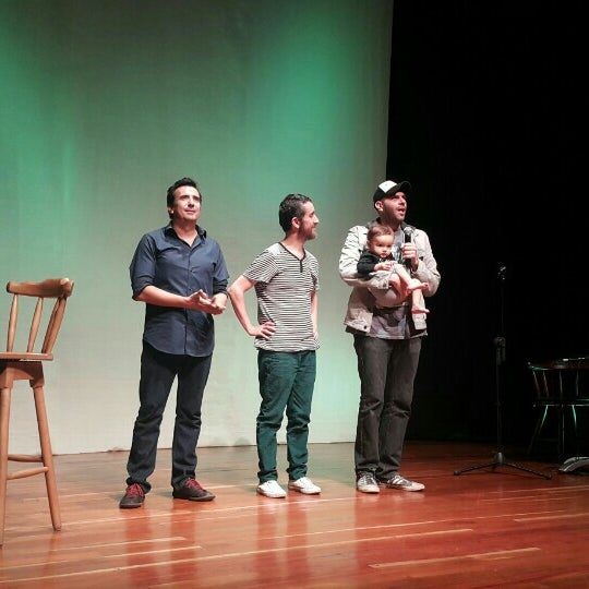 4/17/2016에 M &amp; L님이 El Teatrico에서 찍은 사진