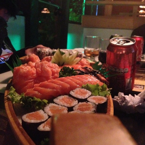 4/20/2013 tarihinde Alexandre J.ziyaretçi tarafından Sushi Garden'de çekilen fotoğraf