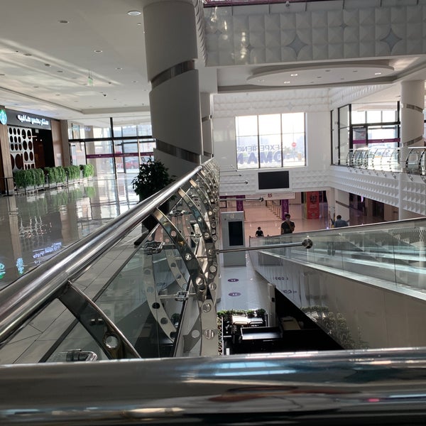 Foto tirada no(a) Oman Avenues Mall por beachmeister em 6/21/2020