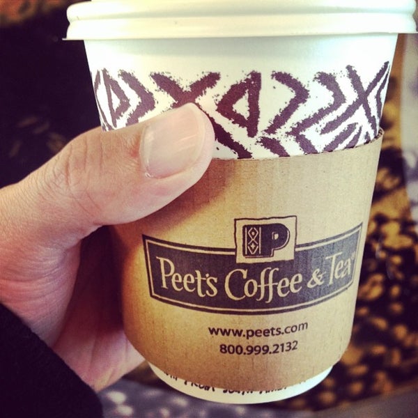 Photo prise au Peet&#39;s Coffee &amp; Tea par beachmeister le6/28/2014