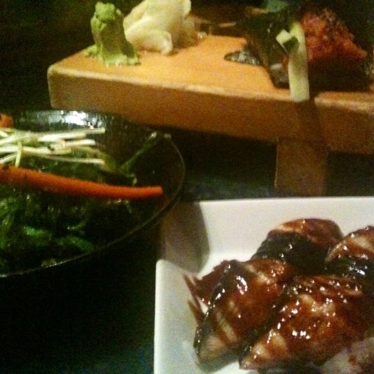 Foto diambil di Shiku Sushi oleh Kerry M. pada 9/15/2012