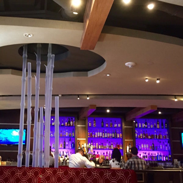 8/7/2015 tarihinde Kerry M.ziyaretçi tarafından BOKA Restaurant + Bar'de çekilen fotoğraf