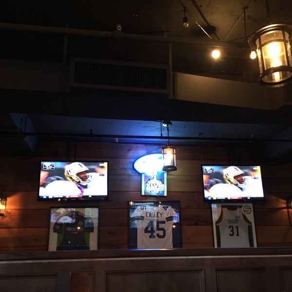 Photo taken at The LODGE Sports Grille - Stadium by Kerry M. on 11/27/2015