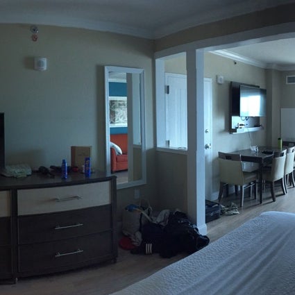 Foto diambil di Bethany Beach Ocean Suites Residence Inn by Marriott oleh Dave G. pada 8/9/2016