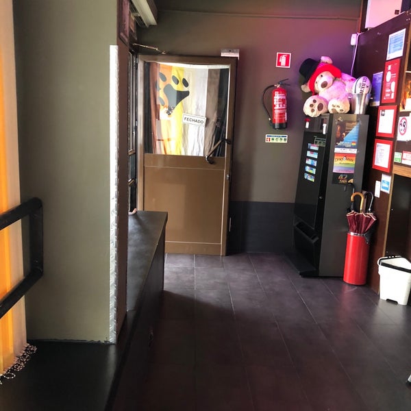 4/22/2018 tarihinde Vasco R.ziyaretçi tarafından Bar TR3S Lisboa'de çekilen fotoğraf