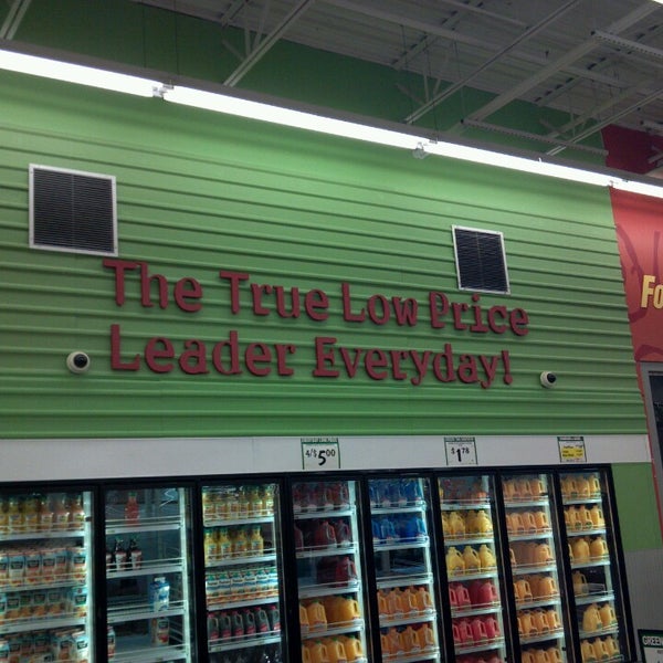 Food 4 Less Grocery Store in Chicago