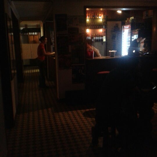 รูปภาพถ่ายที่ Windsor Pub โดย Carlos S. เมื่อ 4/14/2013