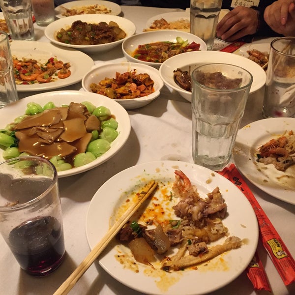 3/8/2015にJoshua G.がLegend Bar &amp; Restaurant 蜀留香で撮った写真