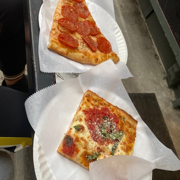 Foto tirada no(a) High Line Pizza por Joshua G. em 10/23/2020