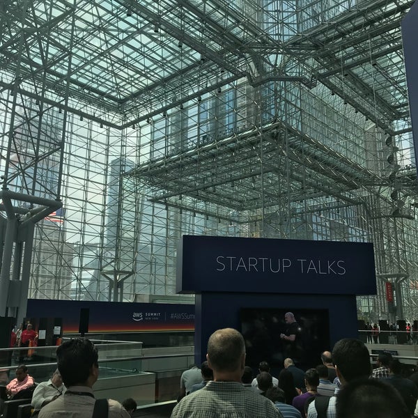 7/17/2018 tarihinde Joshua G.ziyaretçi tarafından Jacob K. Javits Convention Center'de çekilen fotoğraf