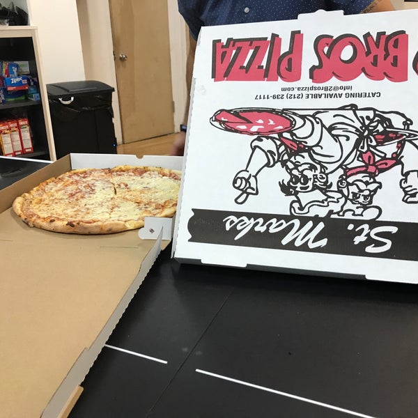 11/18/2017에 Joshua G.님이 2 Bros. Pizza에서 찍은 사진