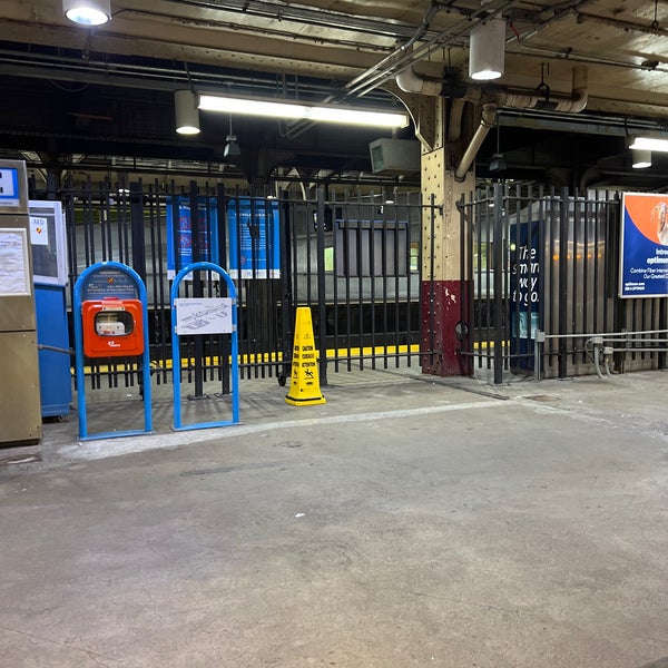 Foto tirada no(a) Newark Penn Station por Joshua G. em 6/23/2023