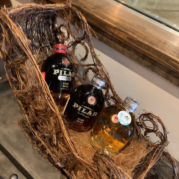 Foto scattata a Papa&#39;s Pilar Rum Distillery, Hemingway Rum Company da Joshua G. il 12/1/2019
