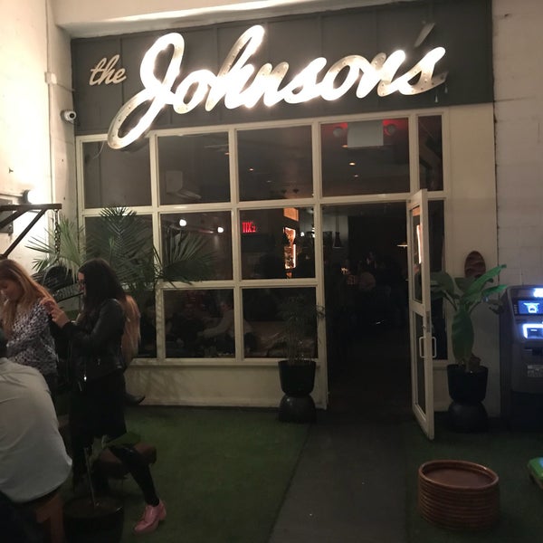 Foto tirada no(a) The Johnson&#39;s por Joshua G. em 1/28/2018