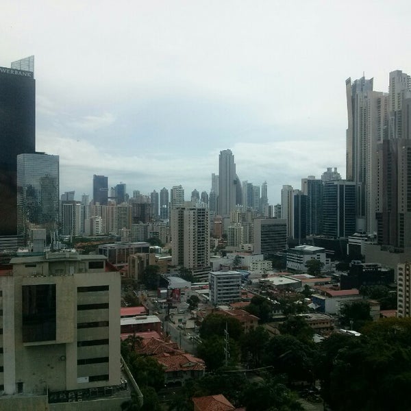Foto diambil di Marriott Executive Apartments Panama City oleh Selegna D. pada 11/24/2013