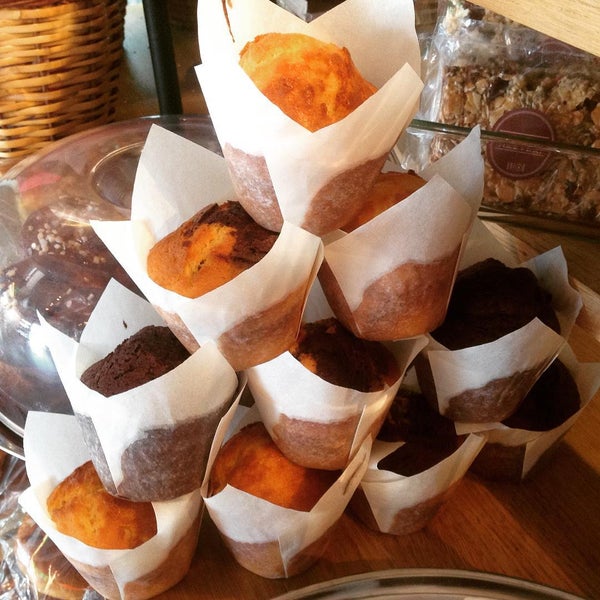 7/1/2015 tarihinde Manettas G.ziyaretçi tarafından Bread Bakery &amp; Deli'de çekilen fotoğraf