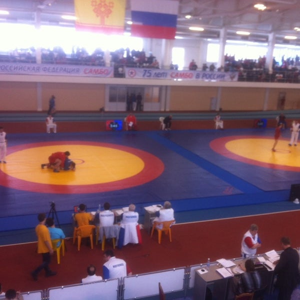 Спортивная школа 3 ушинского. СДЮШОР на Брянцева. УСУ СДЮШОР № 3 Брест Курышко.