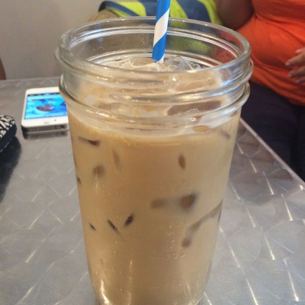 7/2/2014 tarihinde Ewelina Z.ziyaretçi tarafından Cafe Moka'de çekilen fotoğraf