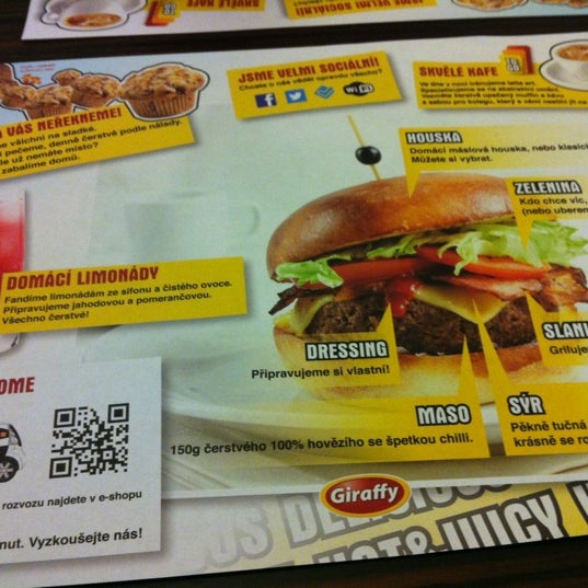 รูปภาพถ่ายที่ Giraffy Burger Bar โดย P S. เมื่อ 4/12/2013