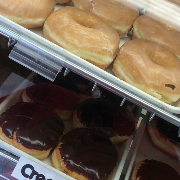 Foto scattata a Spudnut Donuts da r m. il 6/20/2014