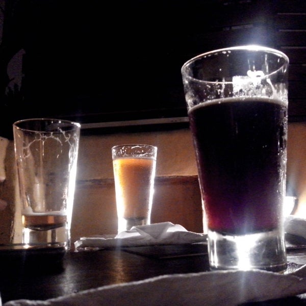 Foto tirada no(a) Fenicia Brewery Co. por Javi C. em 10/18/2014