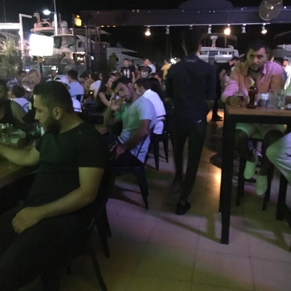 Photo taken at Beerbaşka Friends by Hüseyin D. on 9/13/2017