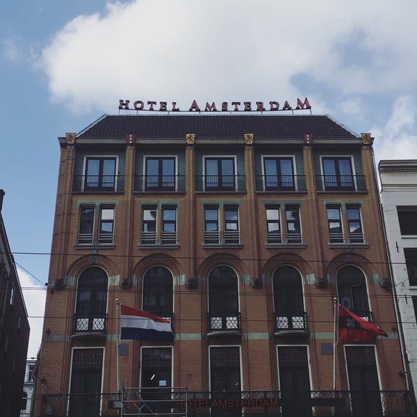 Foto tirada no(a) Hotel Amsterdam De Roode Leeuw por Alexia B. em 5/30/2018