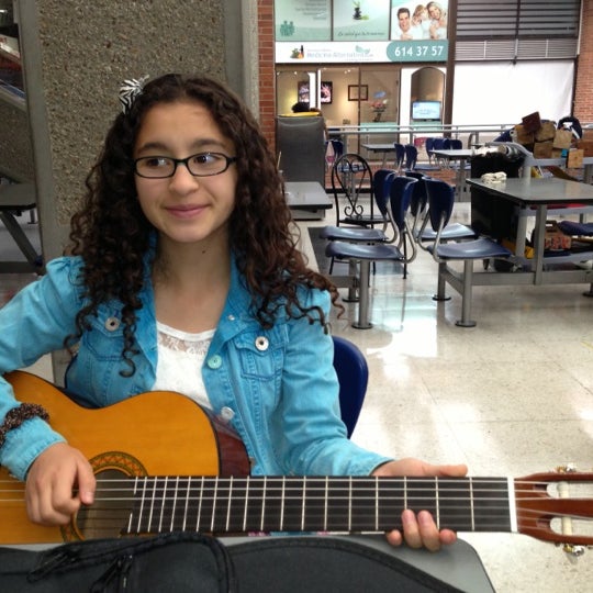 Photos at Guitar Outlet - Music Store in Los Cedros