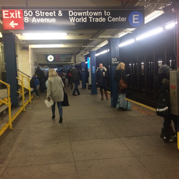 Das Foto wurde bei MTA Subway - 50th St (C/E) von Roberto R. am 2/9/2018 aufgenommen