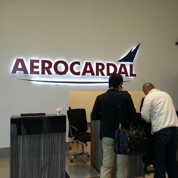 11/18/2014에 Chris G.님이 FBO Aerocardal에서 찍은 사진