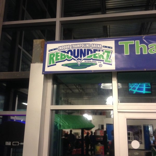 Photo taken at Rebounderz Sterling by Angel S. on 3/9/2014
