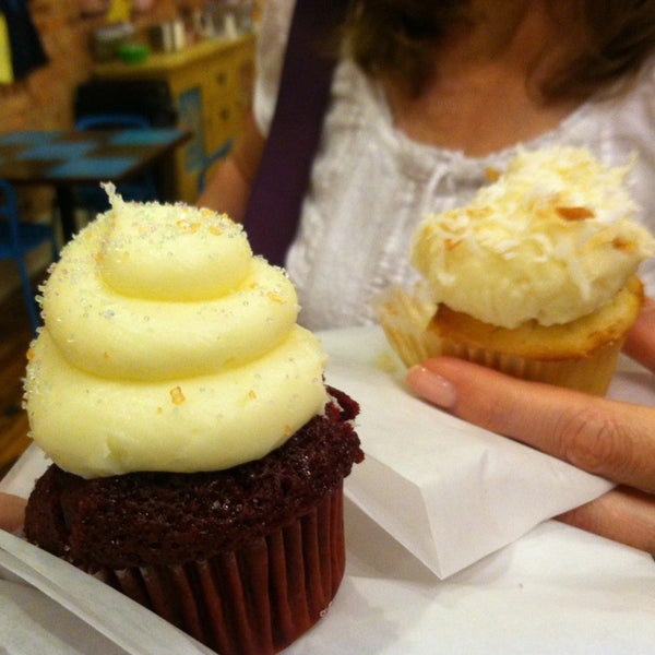 Foto diambil di The Chocolate Moose Bakery &amp; Cafe oleh Sarah F. pada 7/19/2013