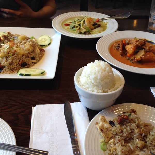 Photo taken at Charm Thai Restaurant by Jacob S. on 8/16/2014