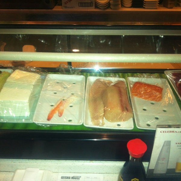Photo taken at Geisha House Steak &amp; Sushi by Peter on 3/8/2013