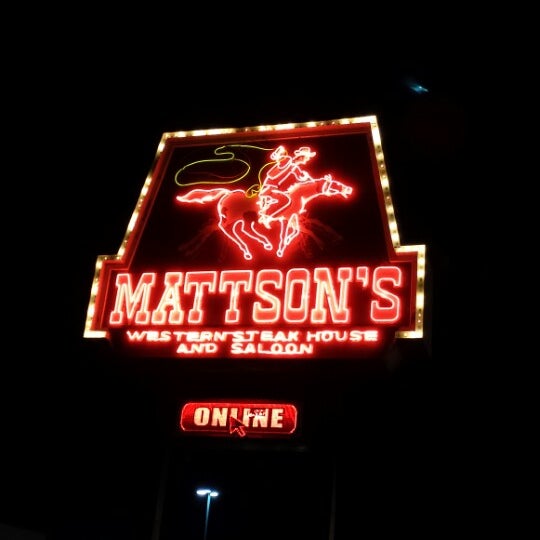 Foto tomada en Mattson&#39;s Steak House  por Joe G. el 12/28/2013