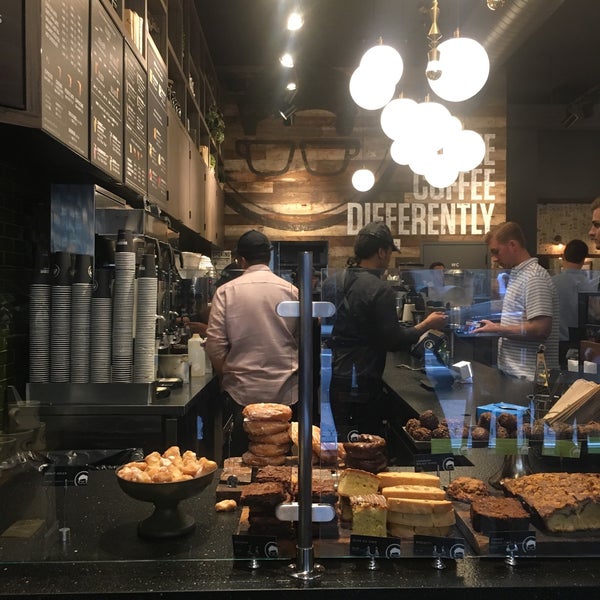 8/30/2018 tarihinde Riki T.ziyaretçi tarafından Gregorys Coffee'de çekilen fotoğraf