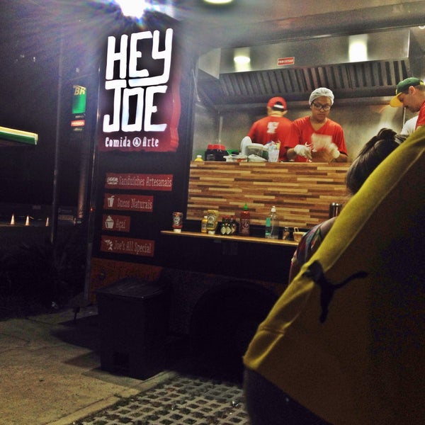 Photo taken at Hey Joe Food Truck by Yasmin L. on 2/9/2016
