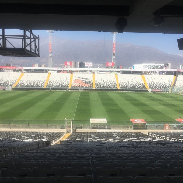 Das Foto wurde bei Estadio Monumental David Arellano von Homero R. am 3/15/2019 aufgenommen