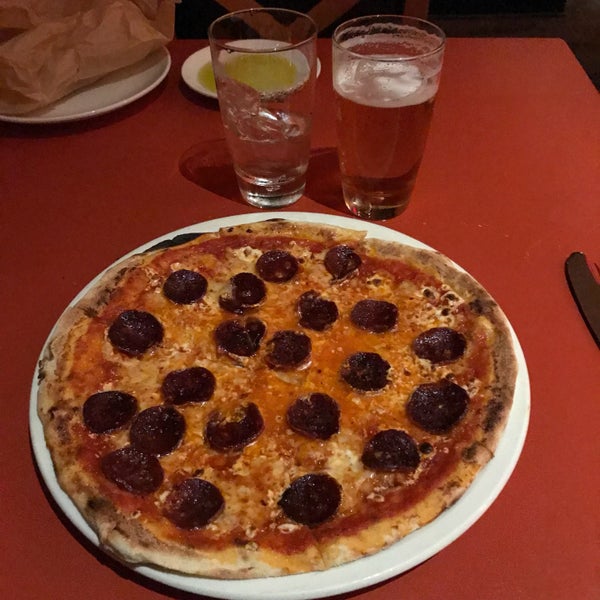 9/4/2018 tarihinde Victor K.ziyaretçi tarafından Otto Enoteca Pizzeria'de çekilen fotoğraf