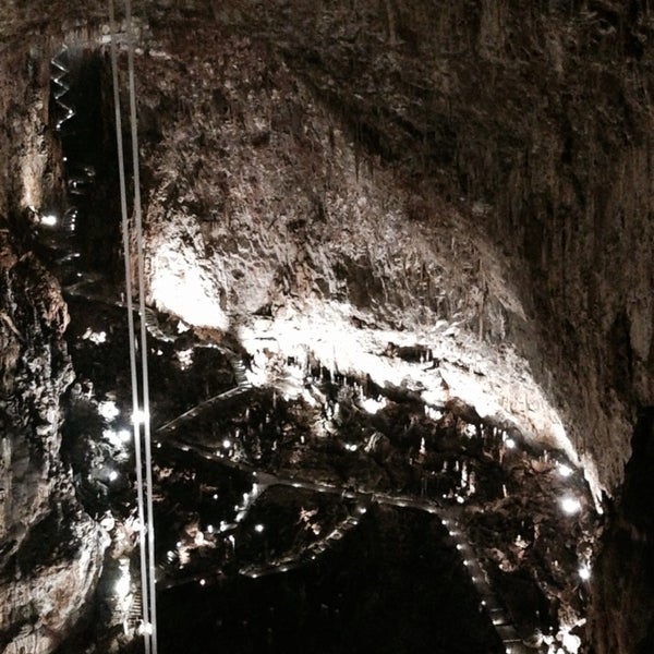 Foto diambil di Grotta Gigante oleh Donatella F. pada 10/19/2013