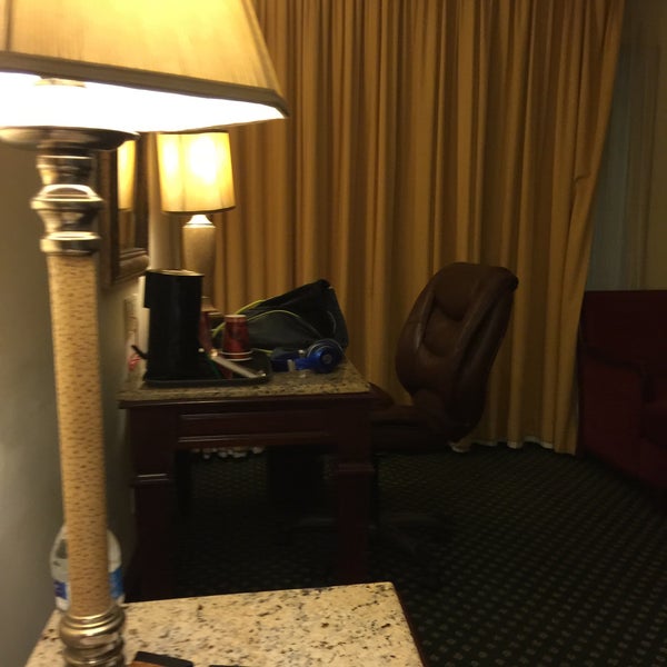 รูปภาพถ่ายที่ Torreon Marriott Hotel โดย Ernesto V. เมื่อ 4/23/2016